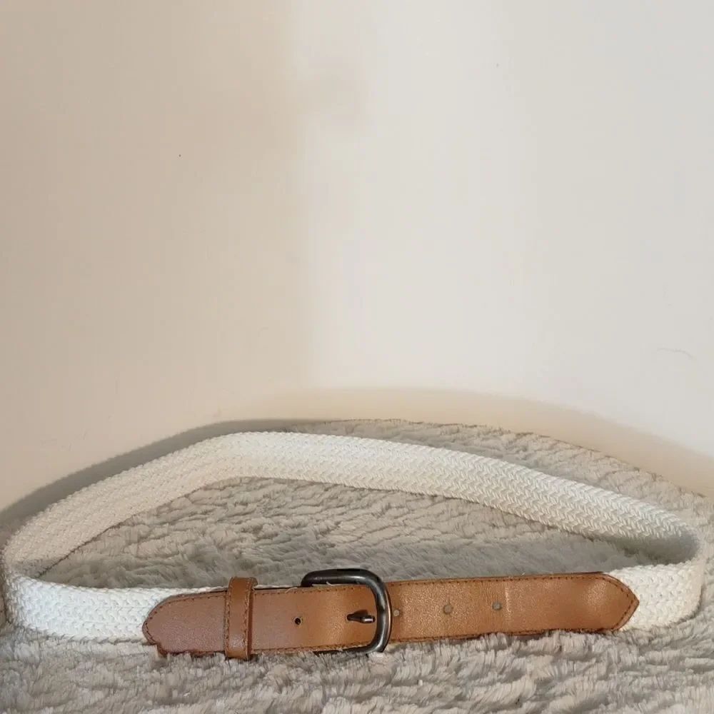 White Crocheted Woman's Belt
